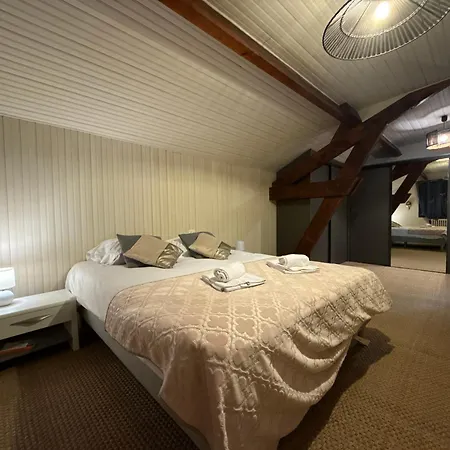 Le Clos Sarrail Maison Centre Jardin 8 Personnes Hébergement de vacances