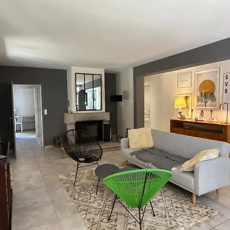 Casa de Férias Le Clos Sarrail Maison Centre Jardin 8 Personnes *