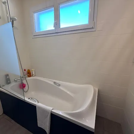 Le Clos Sarrail Maison Centre Jardin 8 Personnes * Bressuire