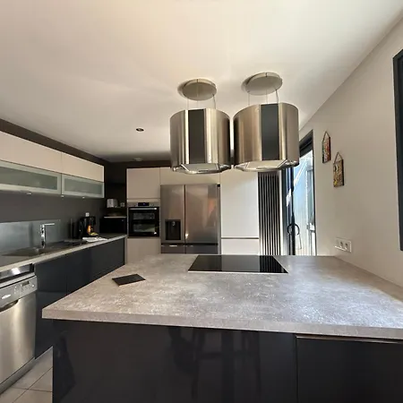 Le Clos Sarrail Maison Centre Jardin 8 Personnes Hébergement de vacances