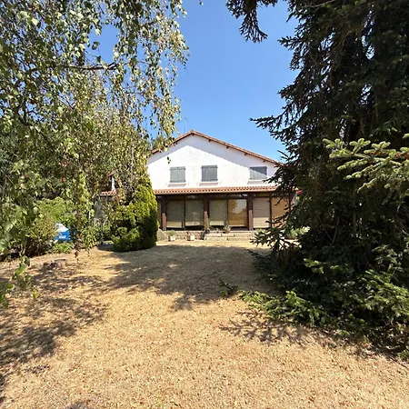 Le Clos Sarrail Maison Centre Jardin 8 Personnes