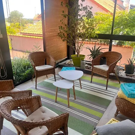 Le Clos Sarrail Maison Centre Jardin 8 Personnes Casa de Férias *